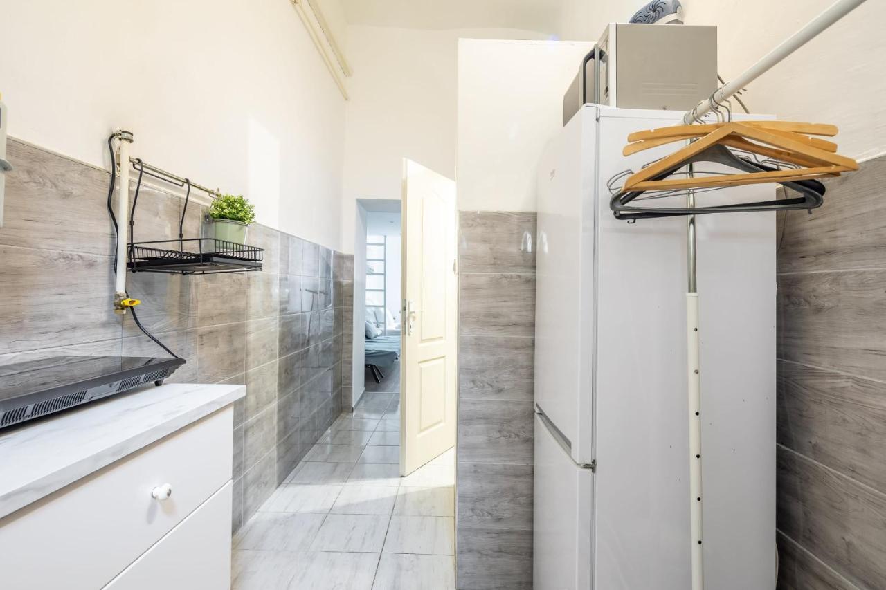 Simple And Central A C Home بودابست المظهر الخارجي الصورة