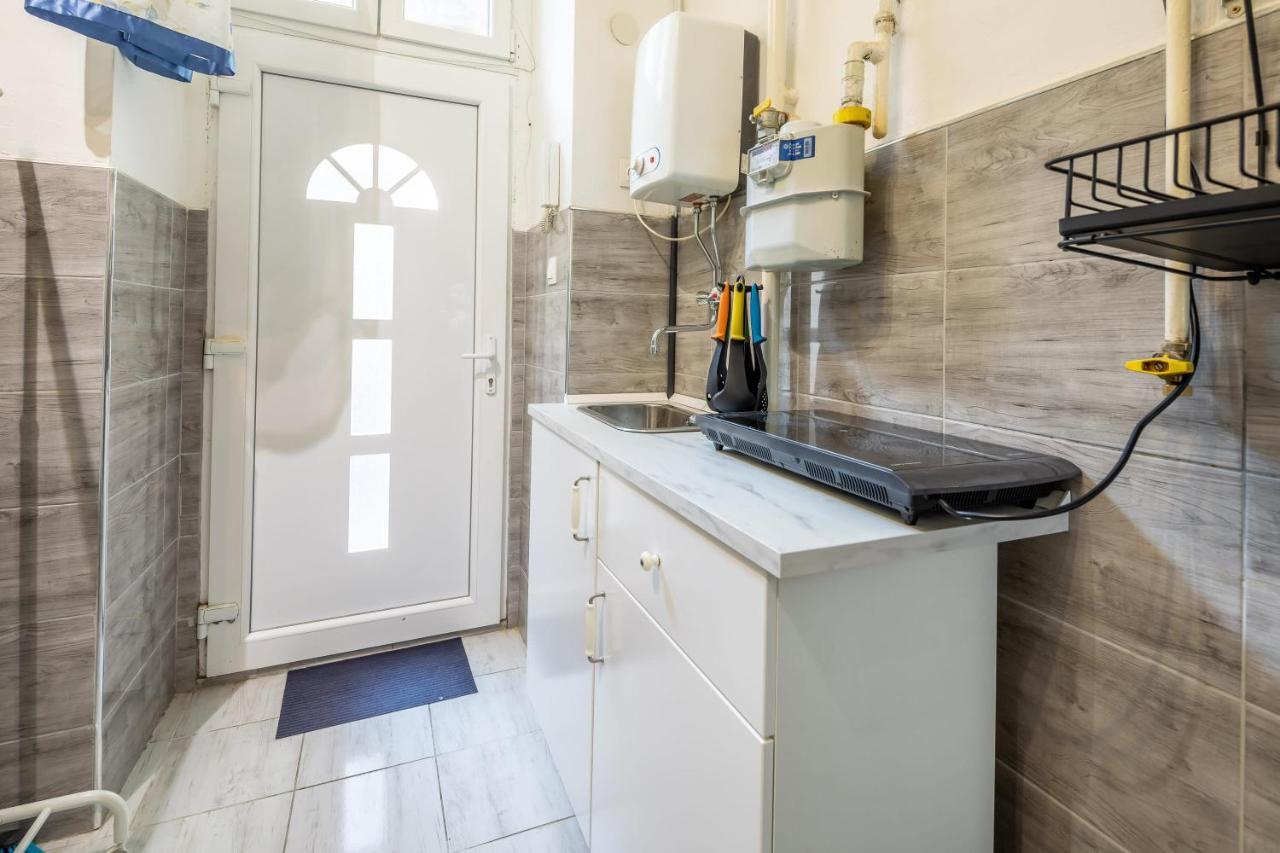 Simple And Central A C Home بودابست المظهر الخارجي الصورة